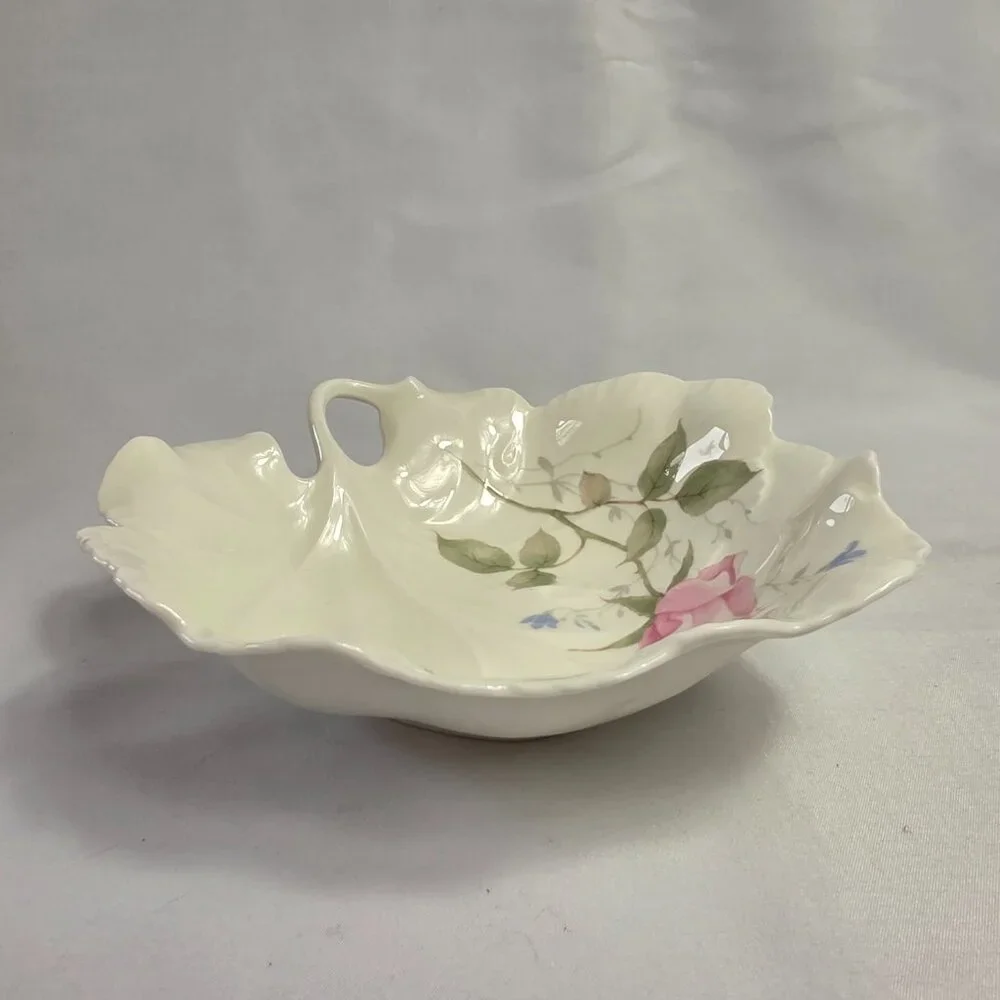 Mikasa April Rose 7 Inch Leaf Shaped Dish White with Pink Roses & Green Leaves